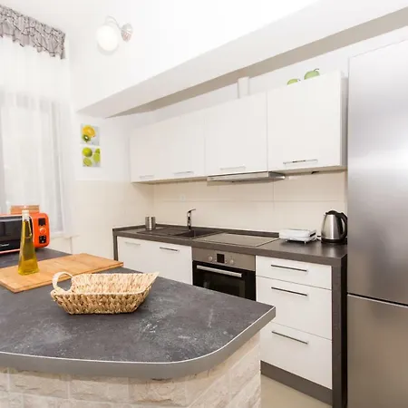 Holiday Home Ruzmarin Trogir Exterior photo
