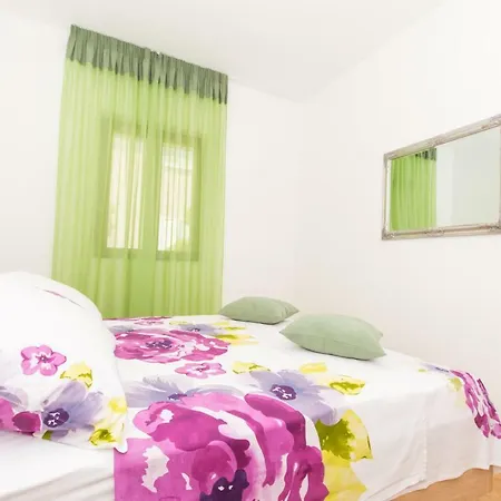 Holiday Home Ruzmarin Trogir Exterior photo
