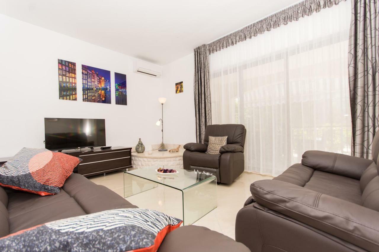 Ruzmarin Holiday home