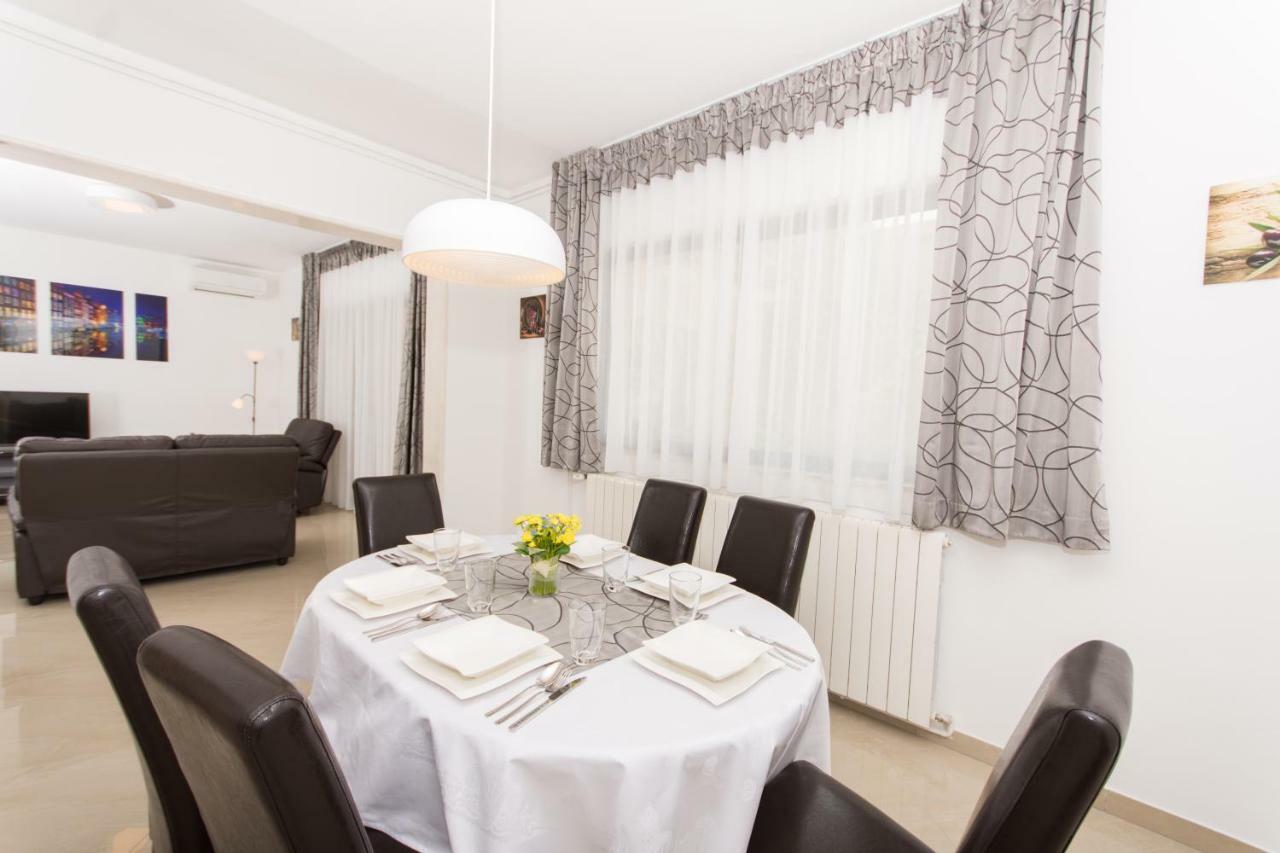 Holiday home Ruzmarin