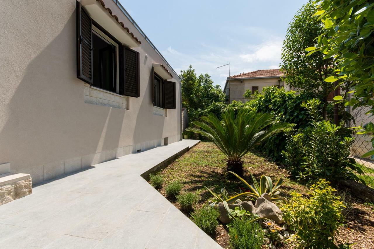 Ruzmarin Holiday home *